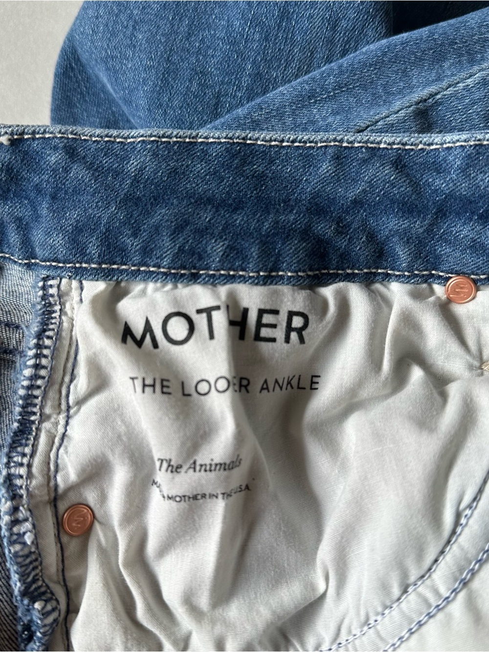 MOTHER Blue Looker Ankle Jeans - Picture 2 of 10